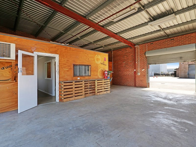 gallery image: 244 Treasure Road, Welshpool WA