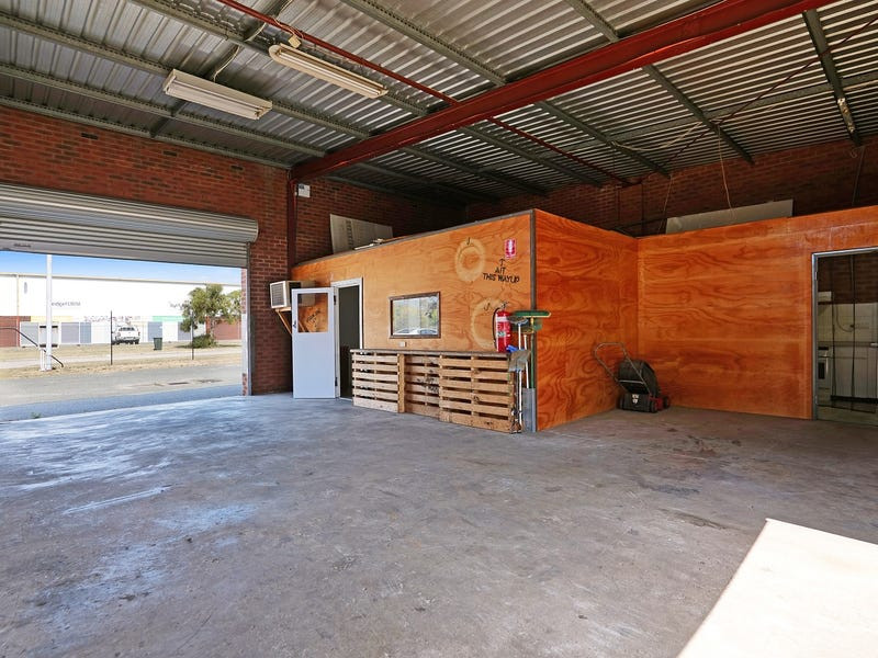 gallery image: 244 Treasure Road, Welshpool WA