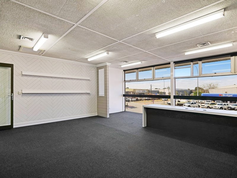 gallery image: Unit 2/82 Belmont Avenue, Belmont WA