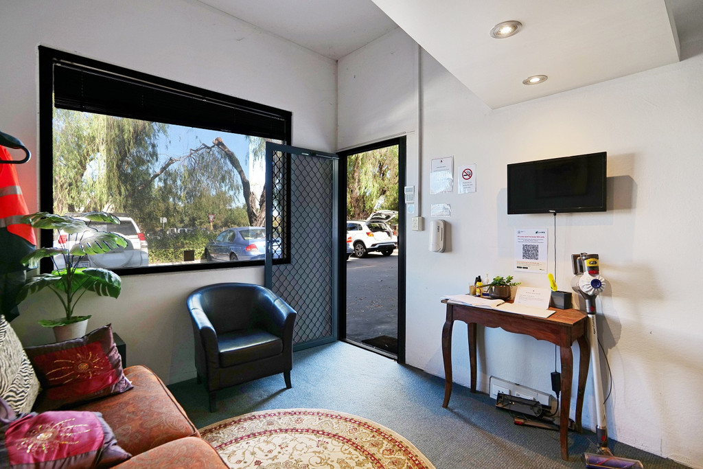gallery image: Unit 3/178 Planet Street, Carlisle WA