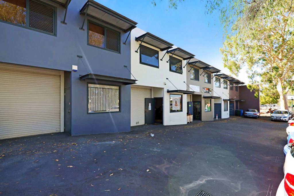 gallery image: Unit 3/178 Planet Street, Carlisle WA