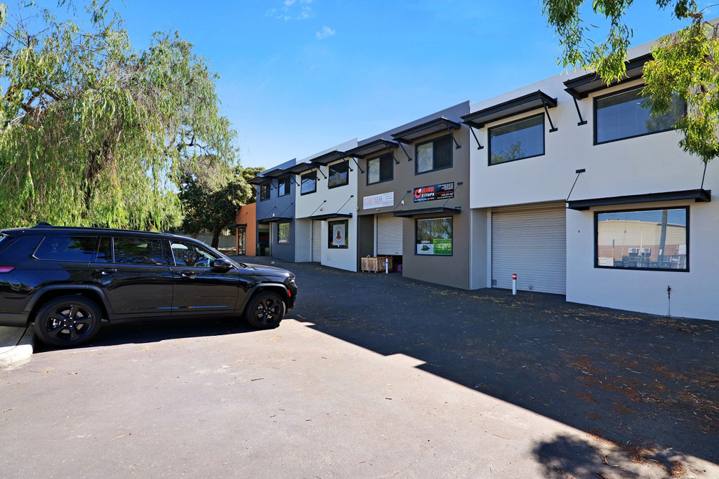 gallery image: Unit 3/178 Planet Street, Carlisle WA