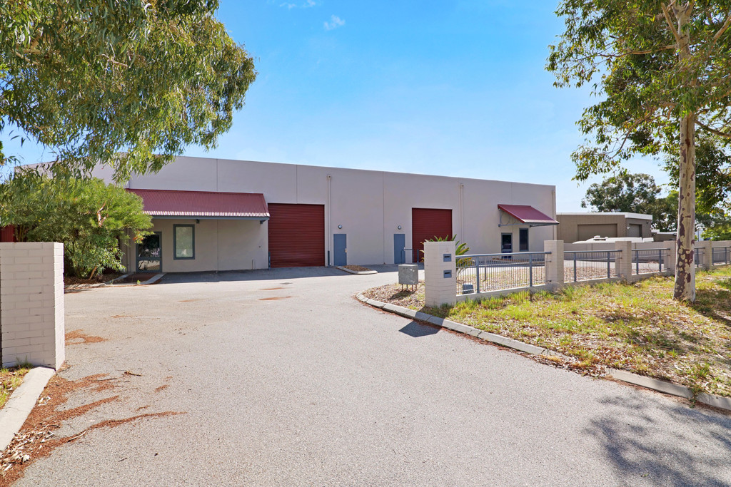 gallery image: 18A & B Hubert Street, Belmont WA