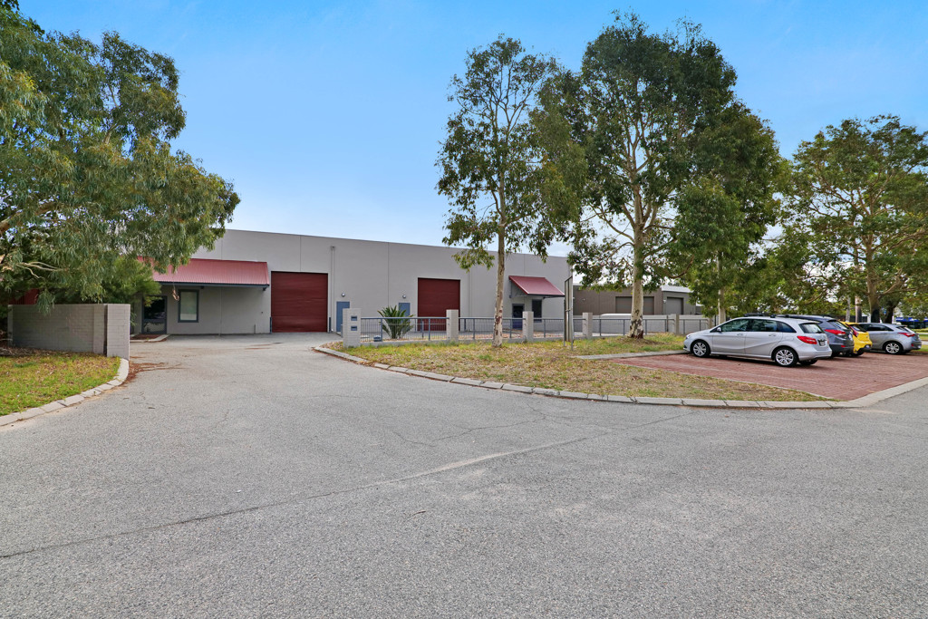 gallery image: 18A & B Hubert Street, Belmont WA