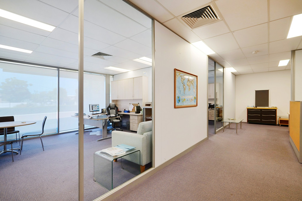 gallery image: Unit 4/115 Belmont Avenue, Belmont WA