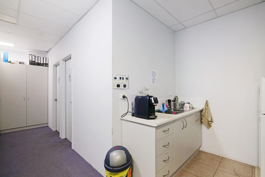 gallery image: Unit 4/115 Belmont Avenue, Belmont WA
