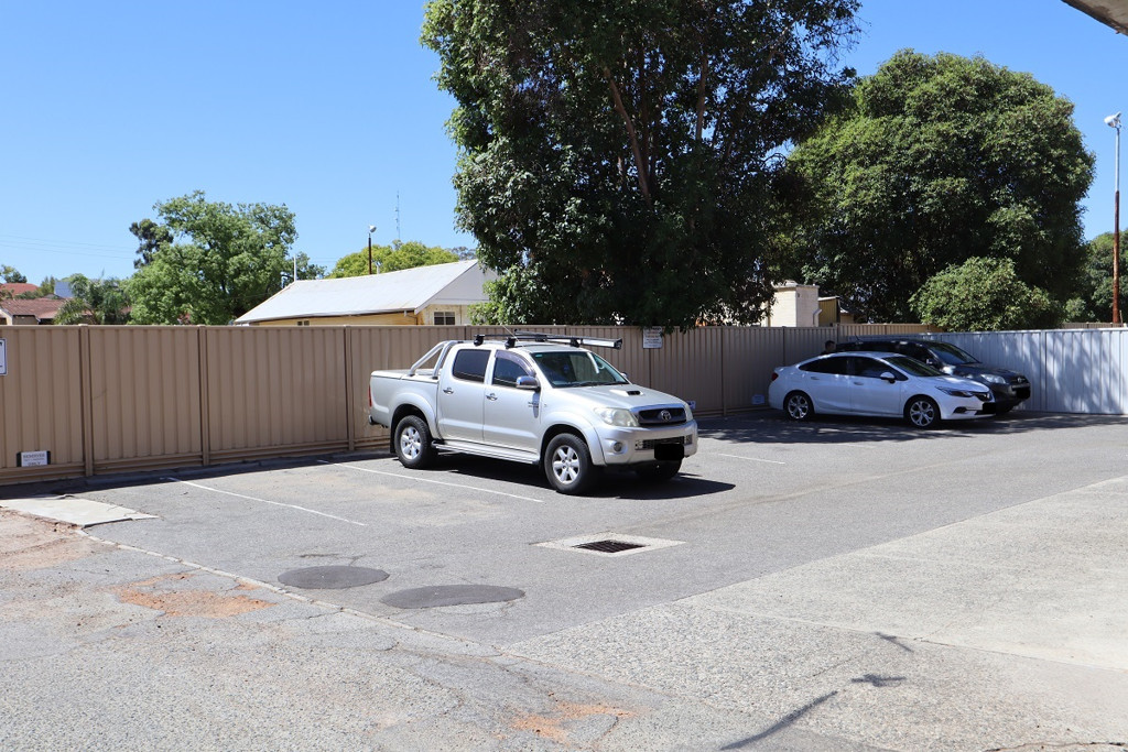 gallery image: 1/20 Teddington Road, Burswood WA