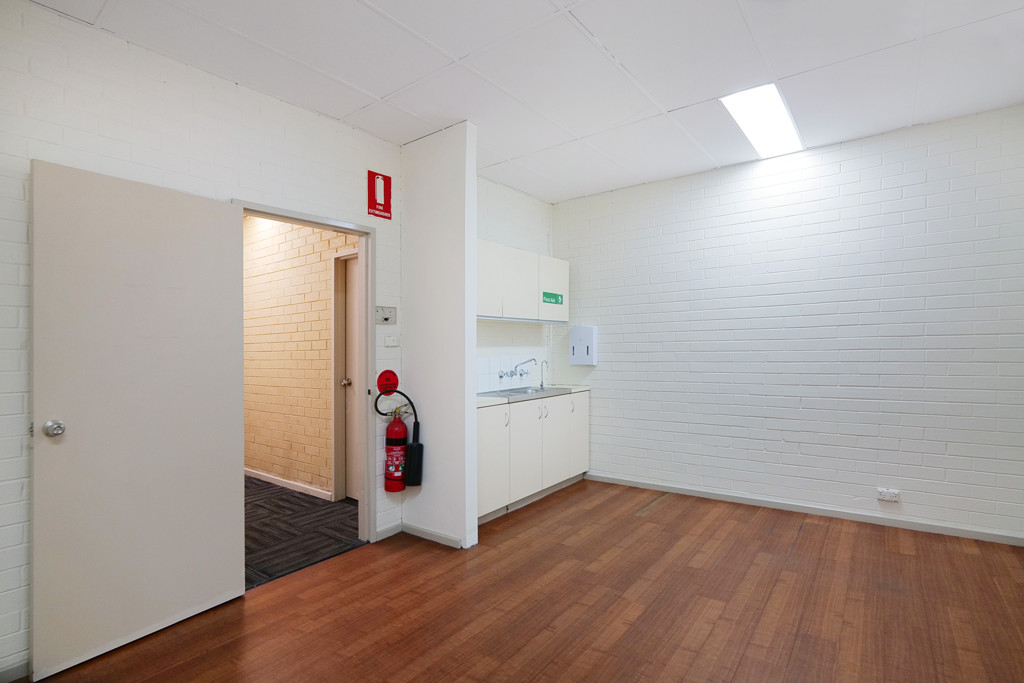 gallery image: 22 Belgravia Street, Belmont WA
