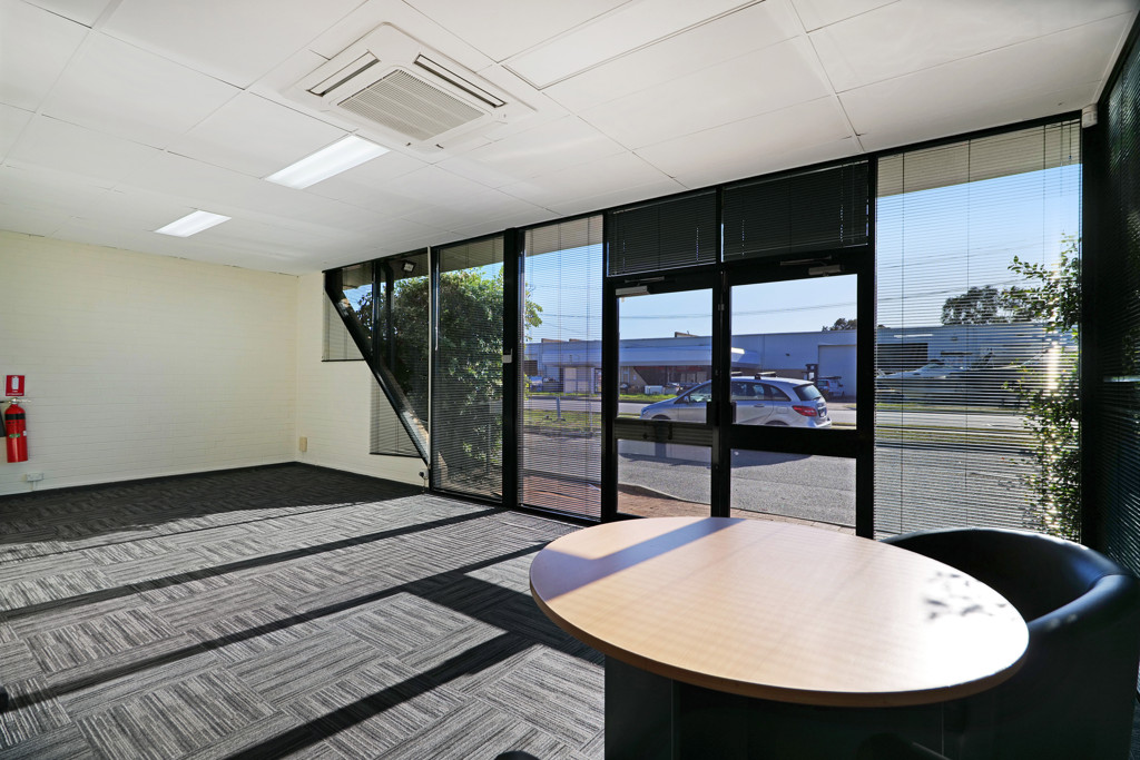 gallery image: 22 Belgravia Street, Belmont WA