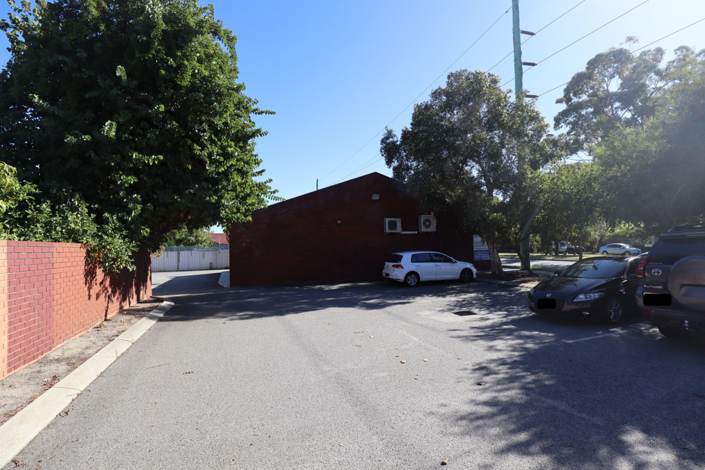 gallery image: 3/262 Orrong Road, Carlisle WA
