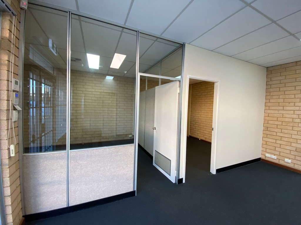 gallery image: 32 Hargreaves Street, Belmont WA