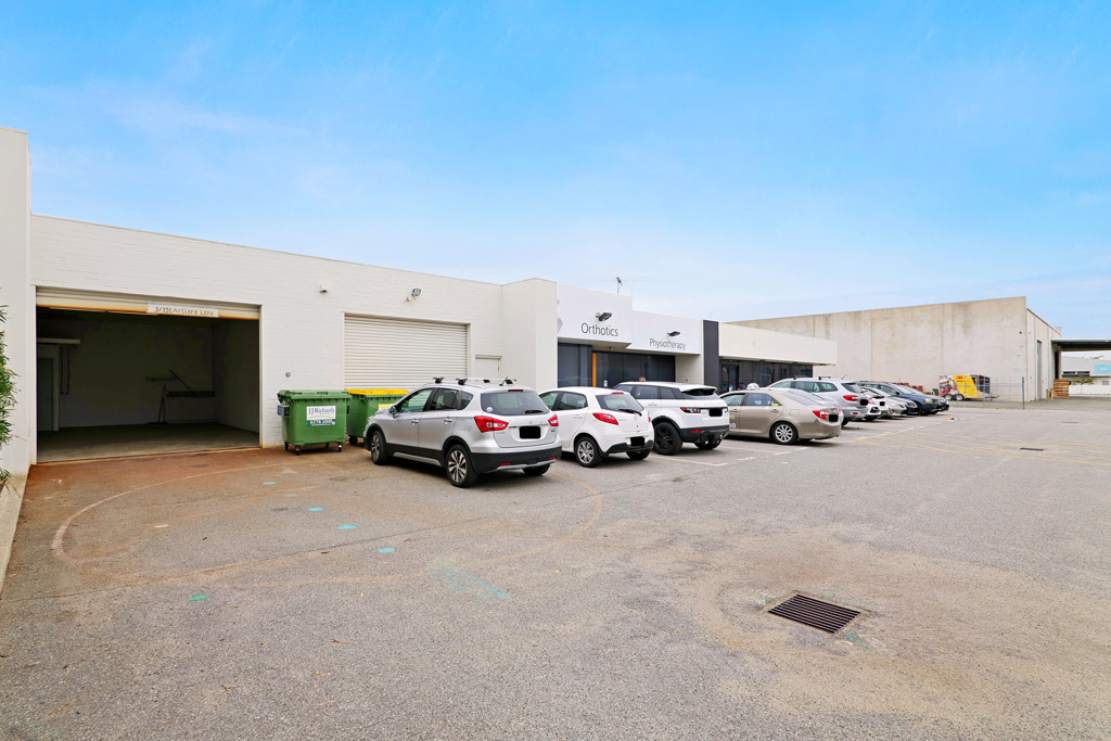 gallery image: Unit 3/147-151 Belmont Avenue, Belmont WA
