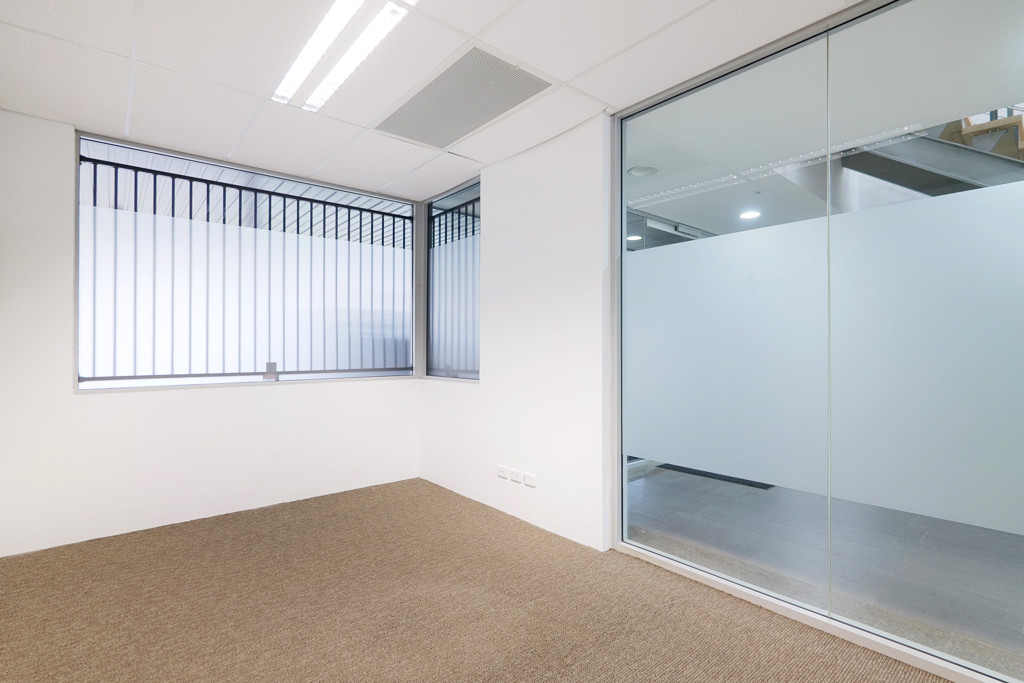 gallery image: Suite 1/63 Knutsford Avenue, Rivervale WA