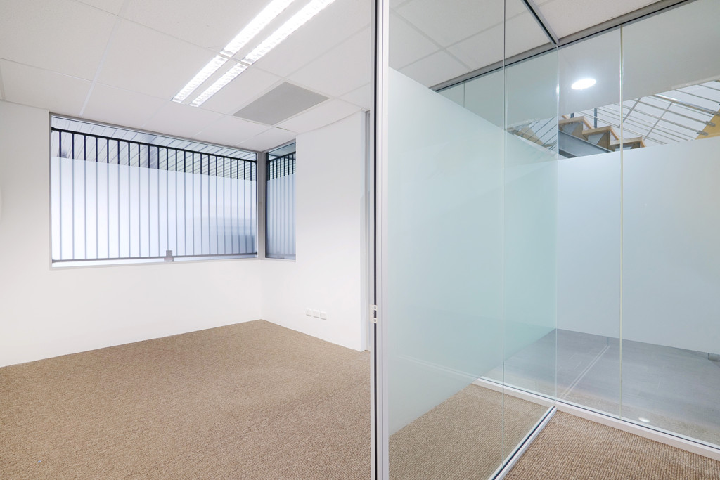 gallery image: Suite 1/63 Knutsford Avenue, Rivervale WA