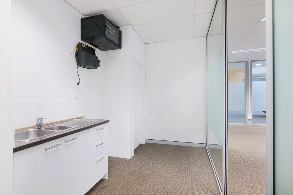 gallery image: Suite 1/63 Knutsford Avenue, Rivervale WA