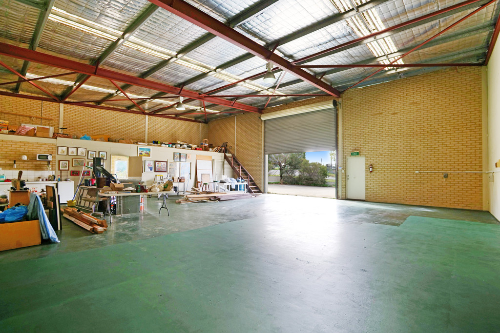 gallery image: 2/27 John Street, Bentley WA