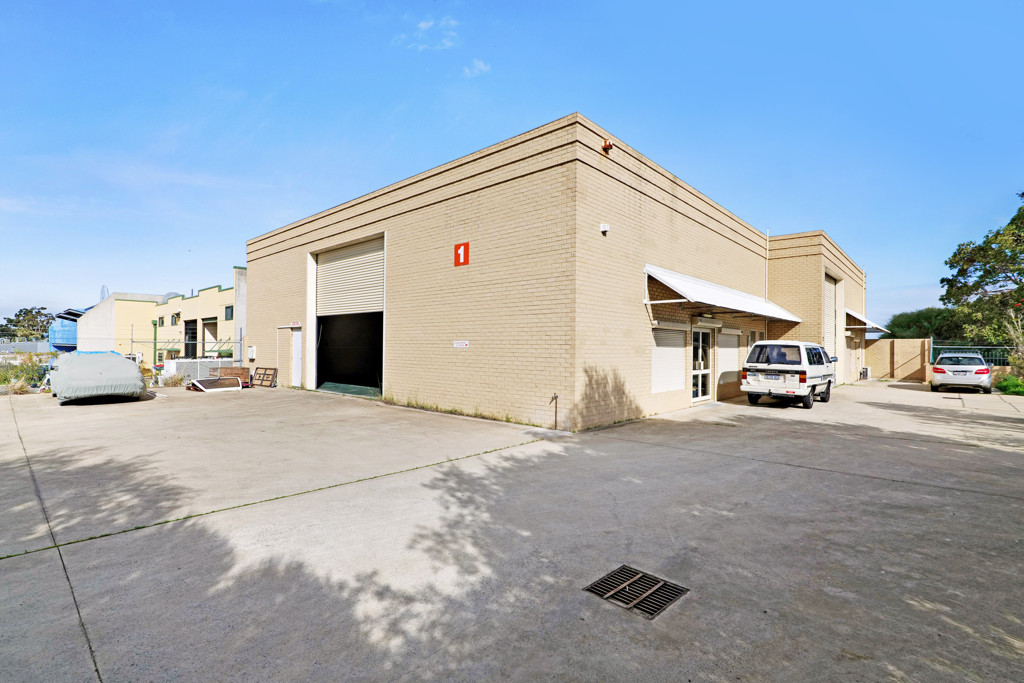 gallery image: 2/27 John Street, Bentley WA