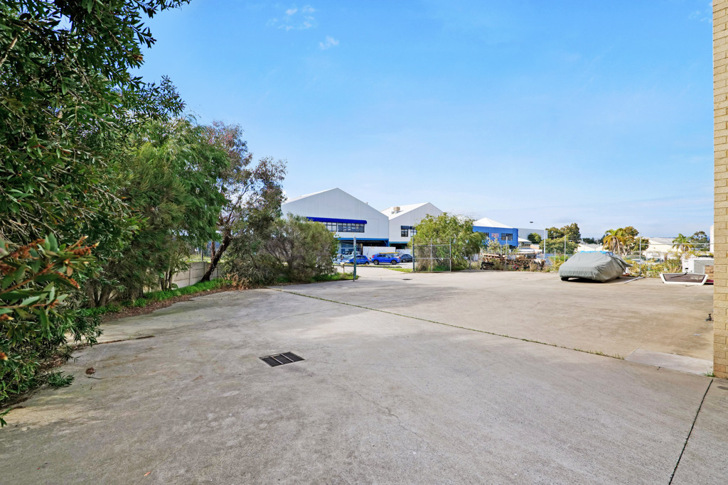 gallery image: 2/27 John Street, Bentley WA