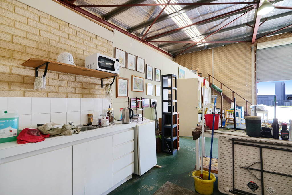 gallery image: 2/27 John Street, Bentley WA
