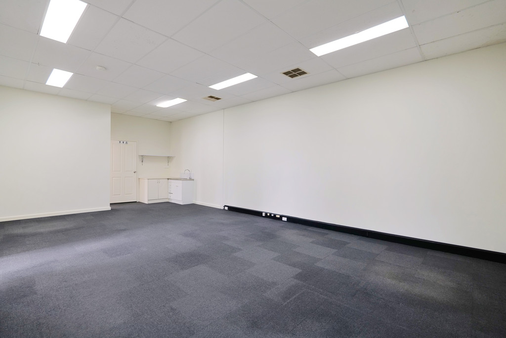 gallery image: 2/18 Hehir Street, Belmont WA