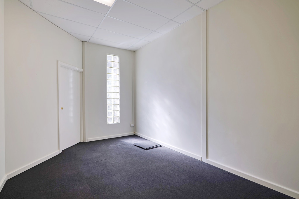gallery image: 2/18 Hehir Street, Belmont WA