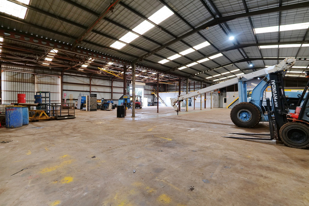 gallery image: 4 Lower Park Road, Maddington WA