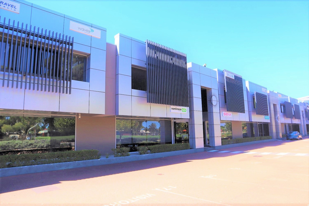 gallery image: 4/63 Knutsford Avenue, Rivervale WA