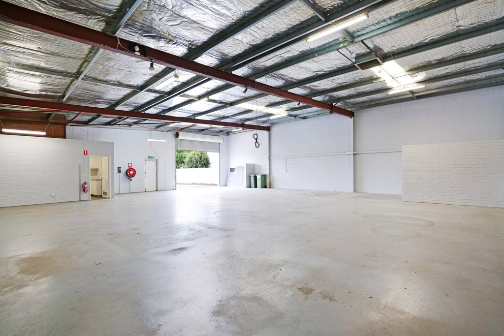 gallery image: 176 Campbell Street, Belmont WA