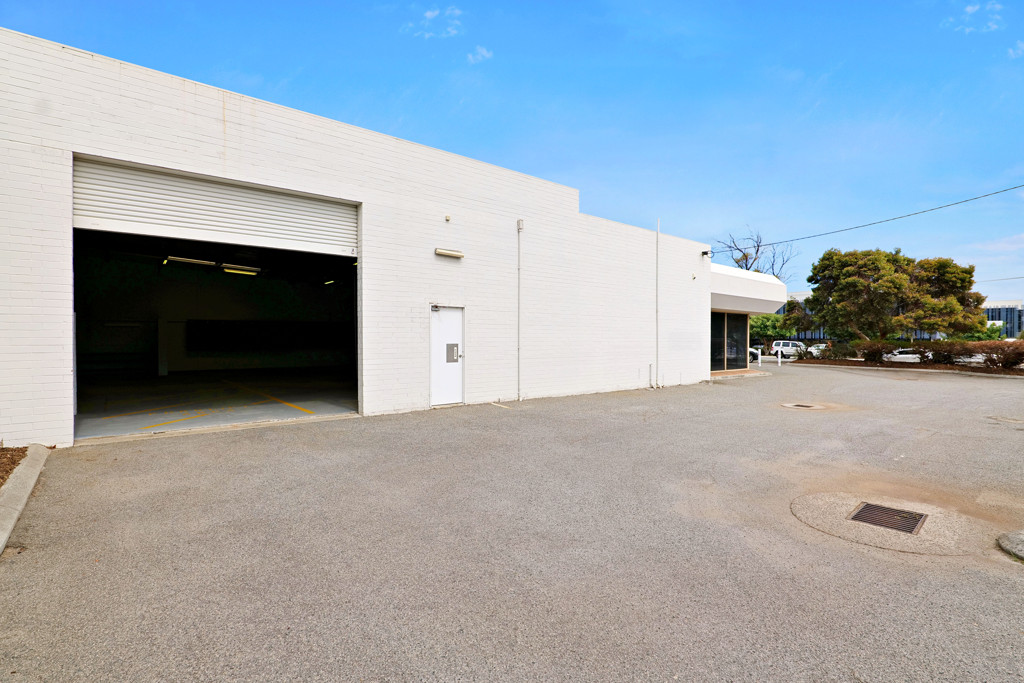 gallery image: 176 Campbell Street, Belmont WA