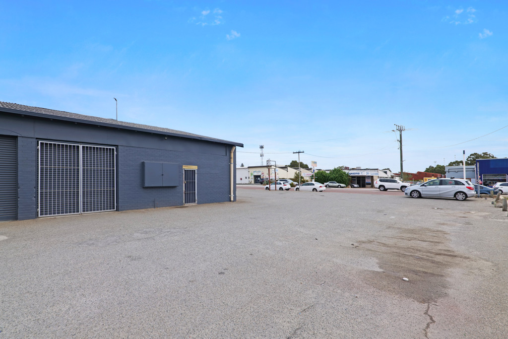 gallery image: 1/30 Rudloc Road, Morley WA