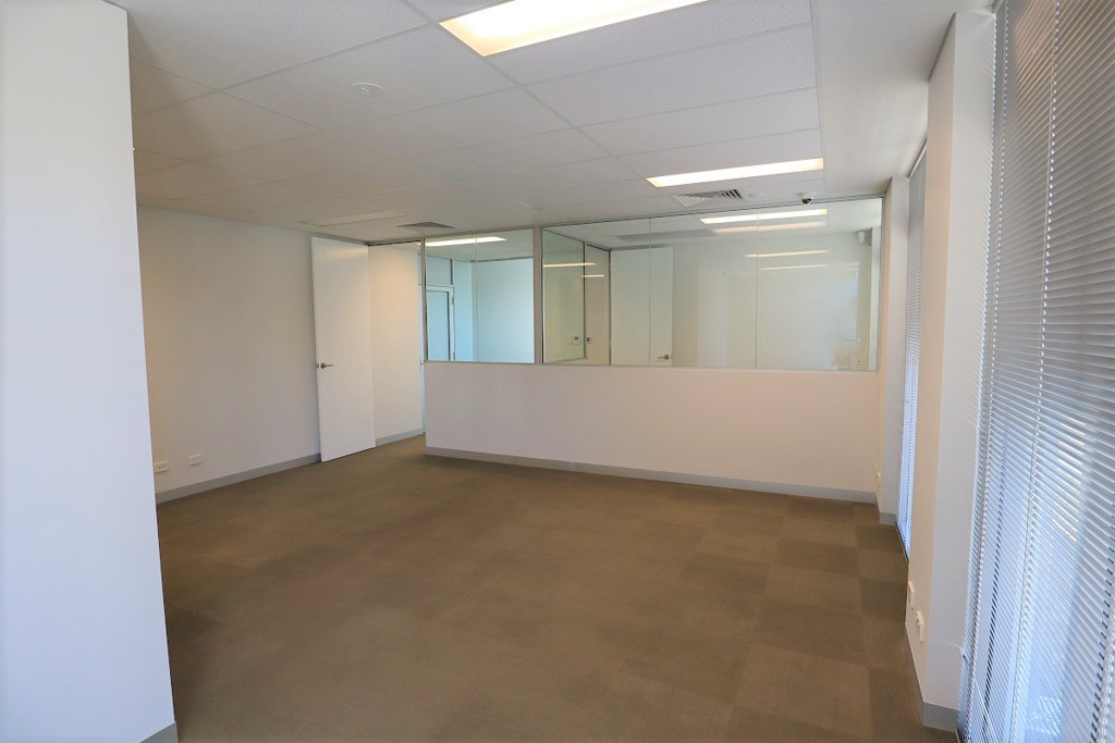 gallery image: 1/163 Wright Street, Belmont WA