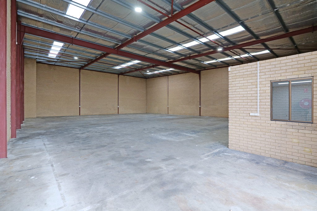 gallery image: 14 Belgravia Street, Belmont WA