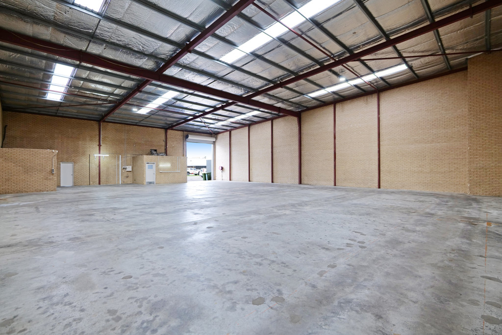 gallery image: 14 Belgravia Street, Belmont WA