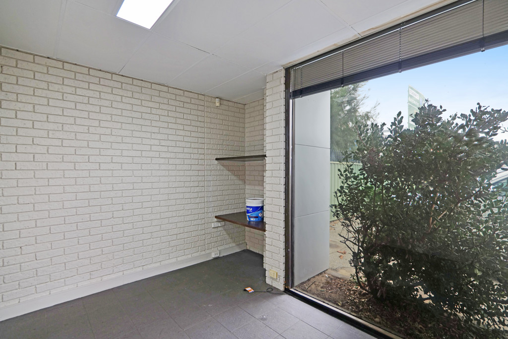 gallery image: 14 Belgravia Street, Belmont WA