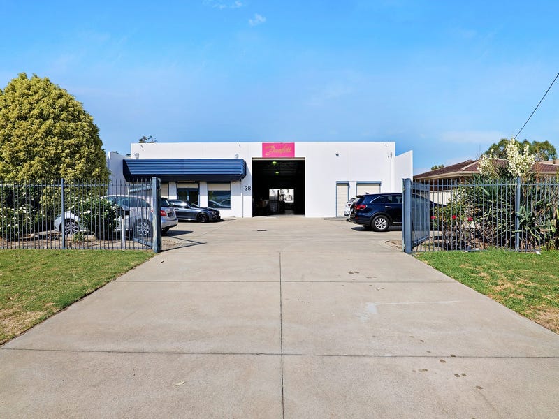 38 Hargreaves Street, Belmont WA