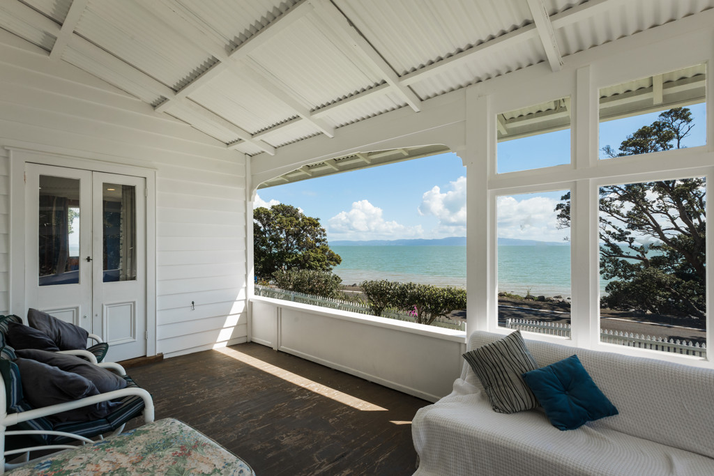 300 Thames Coast Road, Thornton Bay