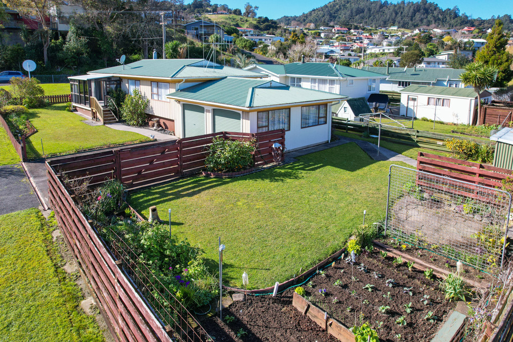 Properties for Sale Harcourts Gold Star