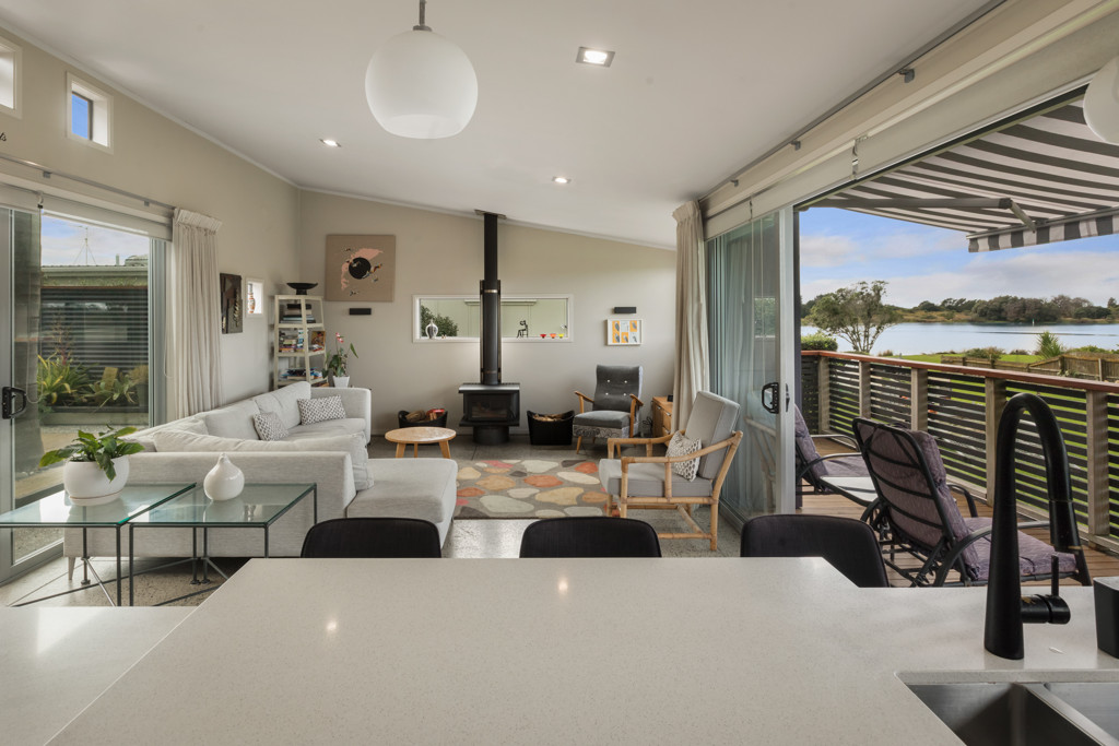 32 Roretana Drive, Athenree
