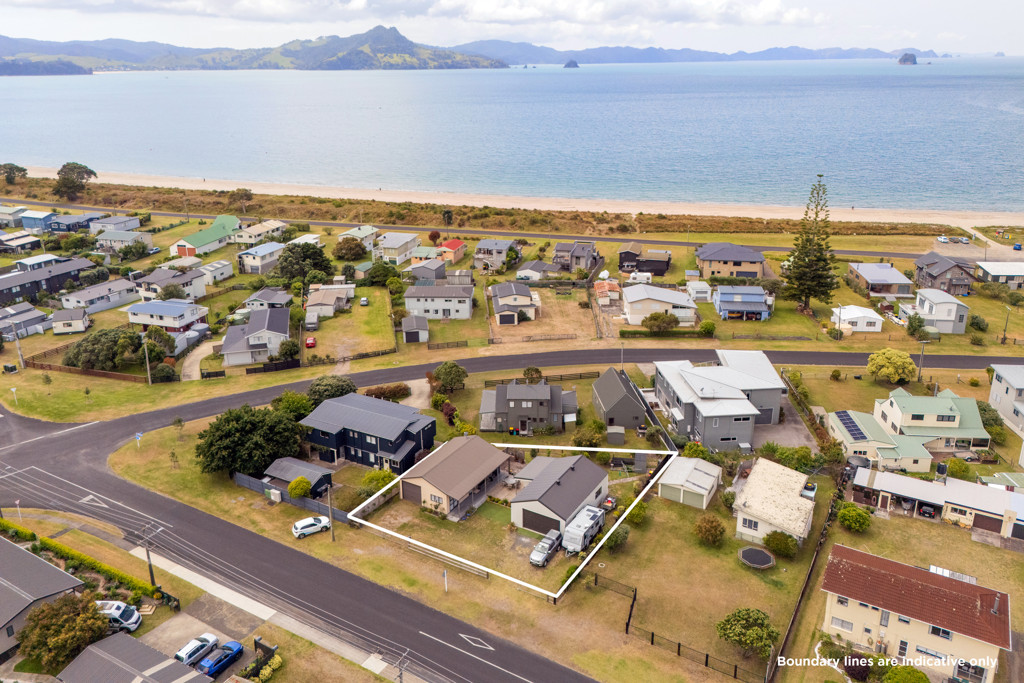 3 Captain Cook Road, Cooks Beach