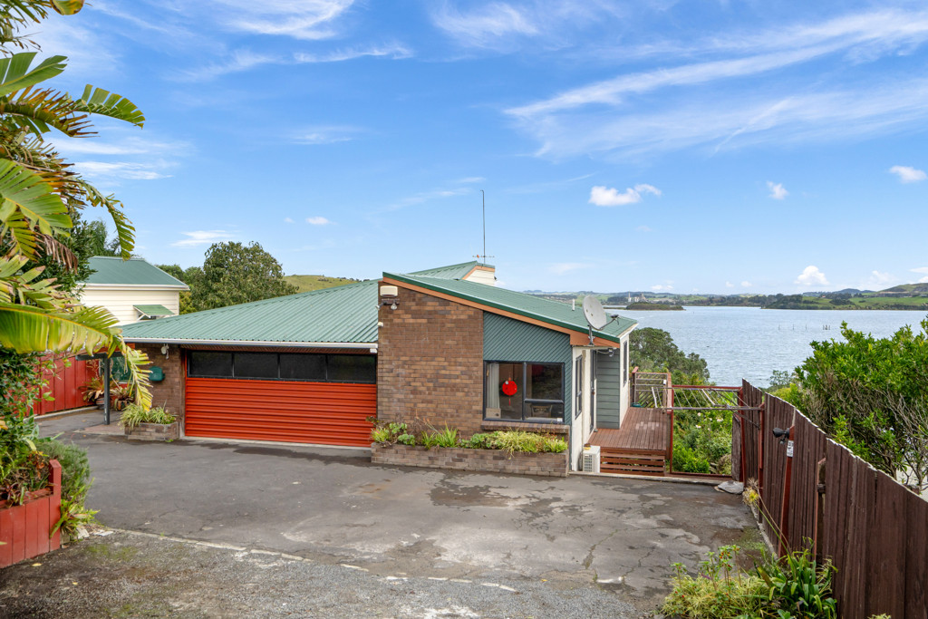 21 Weir Crescent, Onerahi