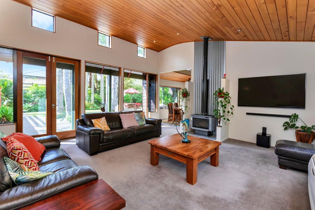 8 Sylvia Lane, Maunu