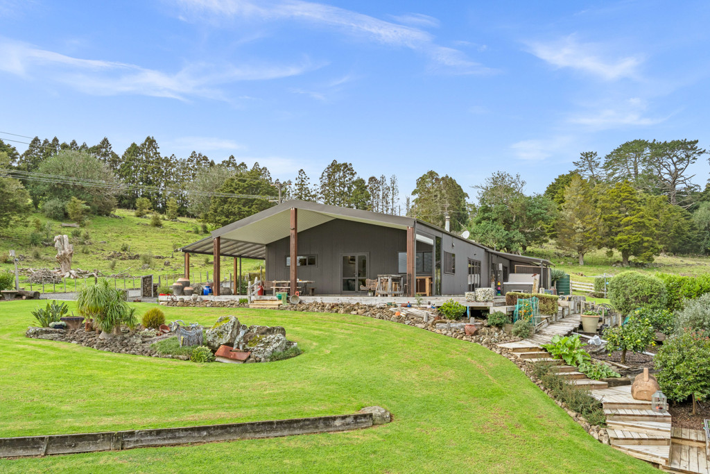 42A Forest View Road, Kamo