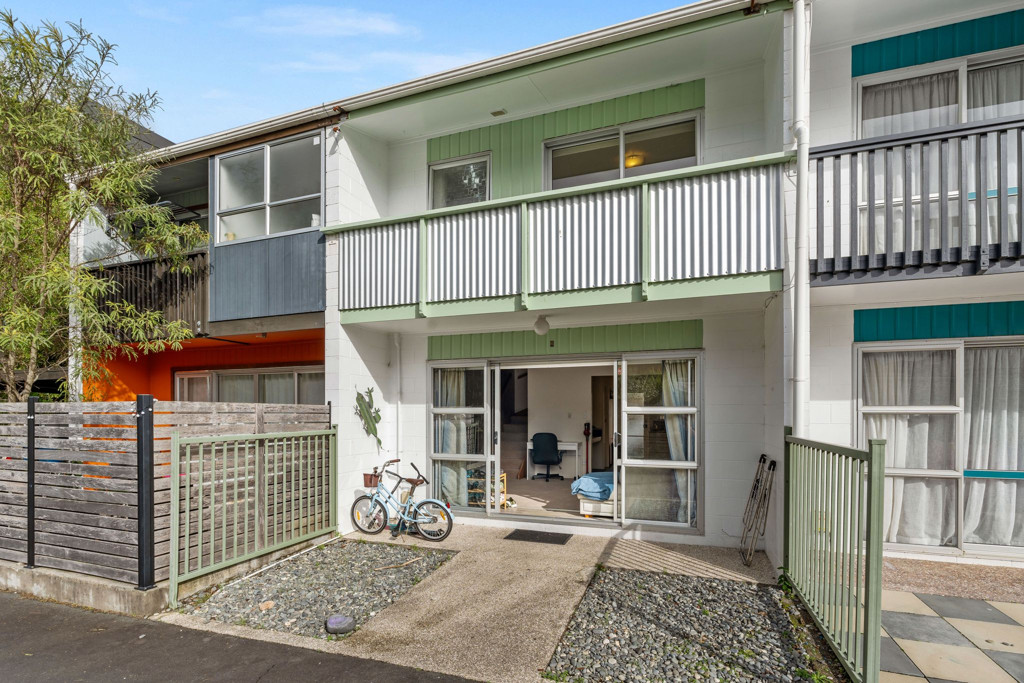 6/5 Second Avenue, Avenues