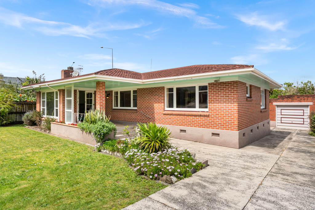 6 Burling Avenue, Whau Valley