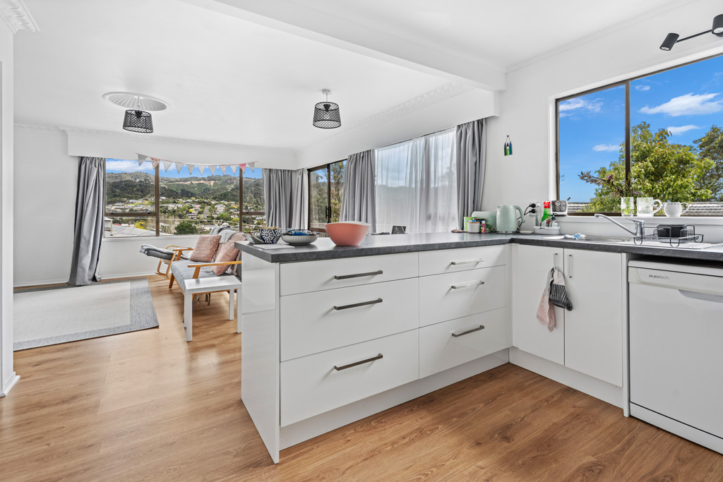 52b Hilltop Avenue, Morningside