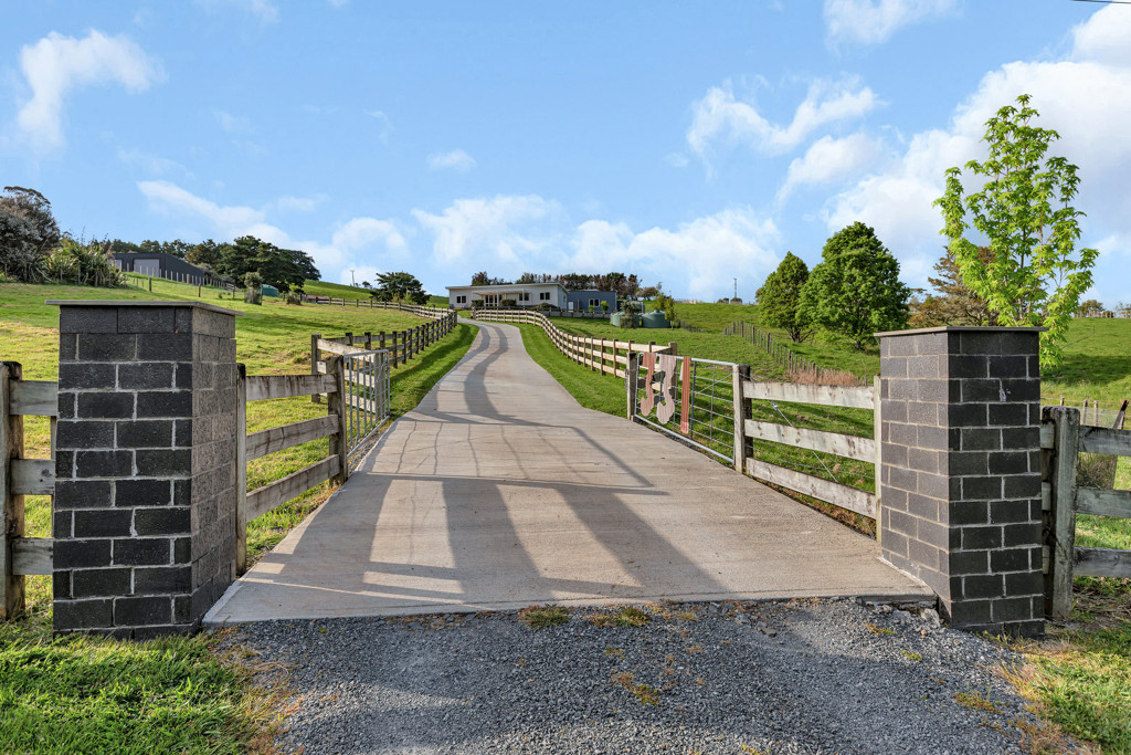 331 Otaika Valley Road, Otaika