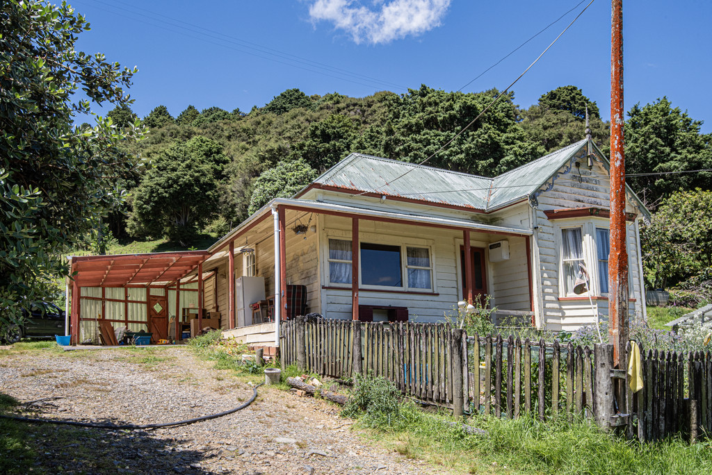 802 Russell Road, Whakapara