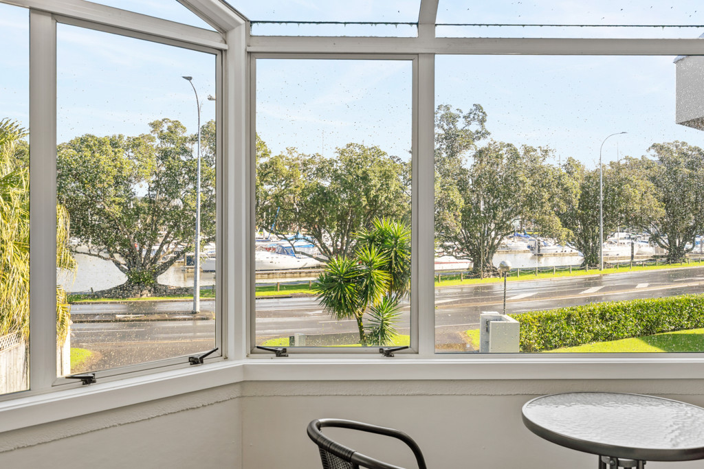6/2 Vale Road, Riverside