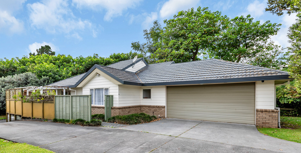 17D Bernard Street, Avenues