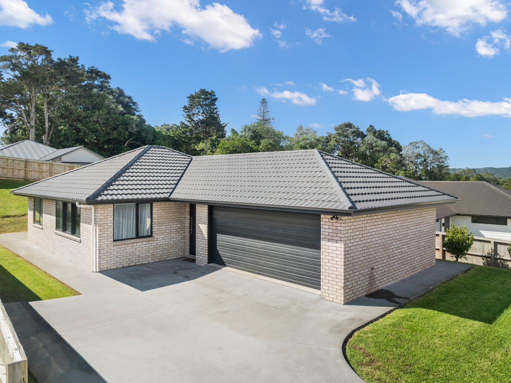 5 Royal St Annes Drive, Te Kamo